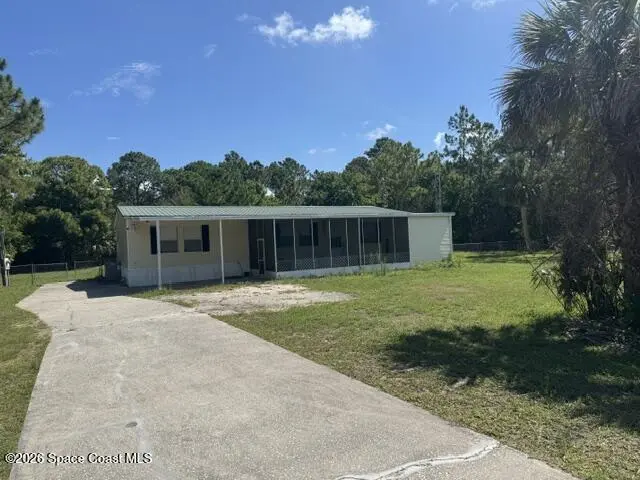 900 Camp Rd