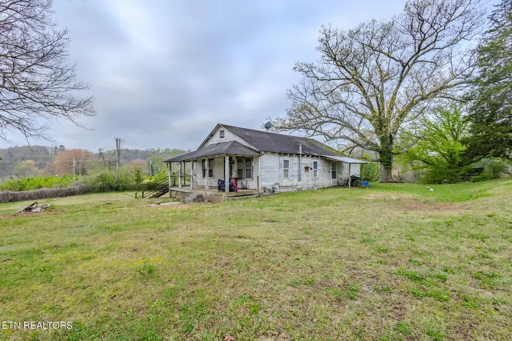 248 Woody Ave