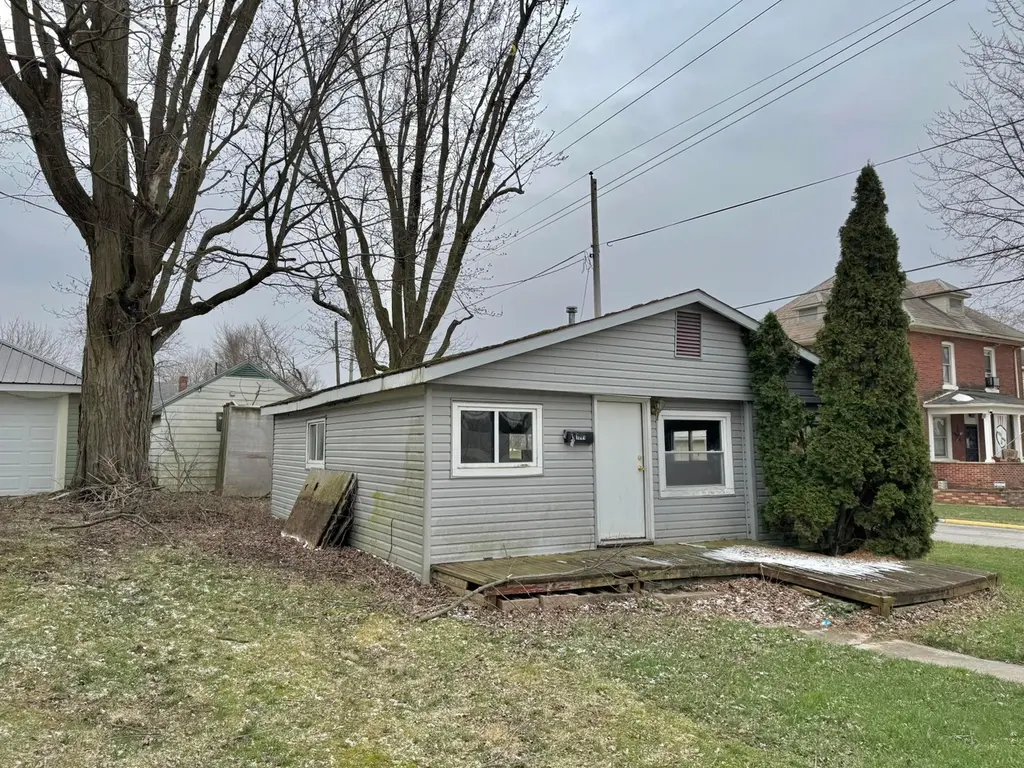 1001 Reid St
