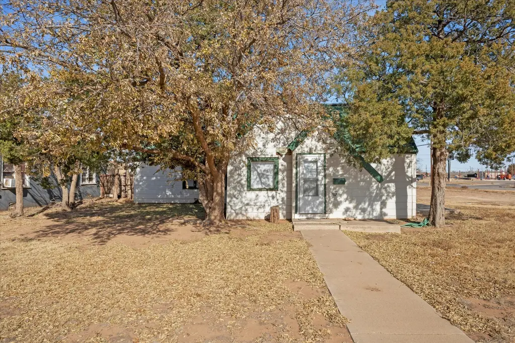 301 Austin St