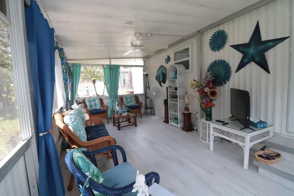 1011 Andros