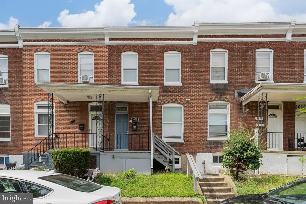 3006 Mathews St