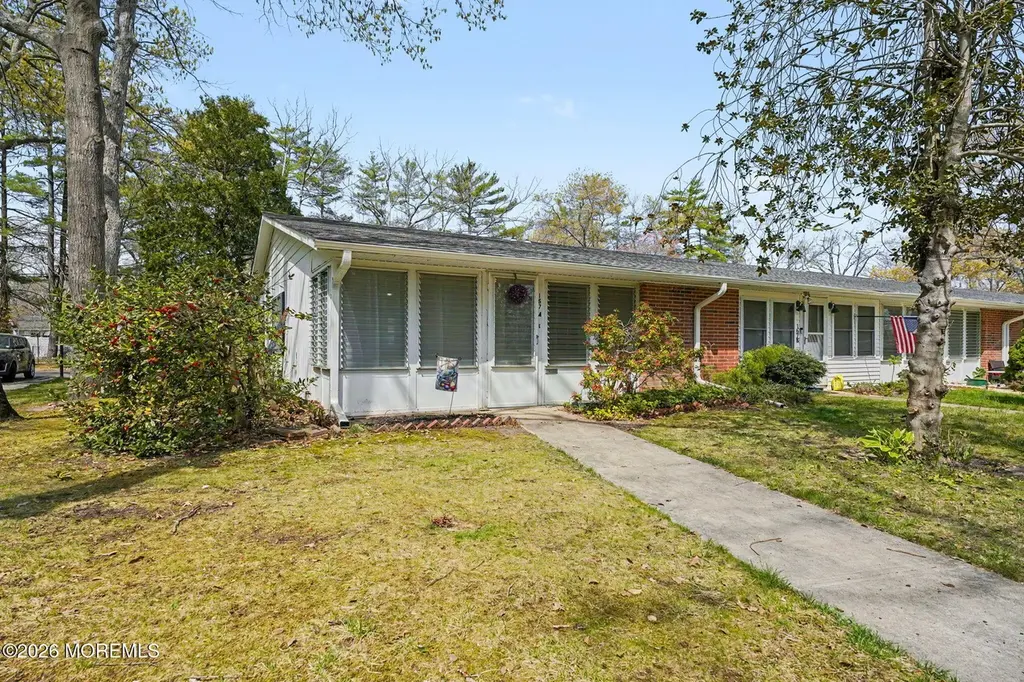 167A Huntington Dr
