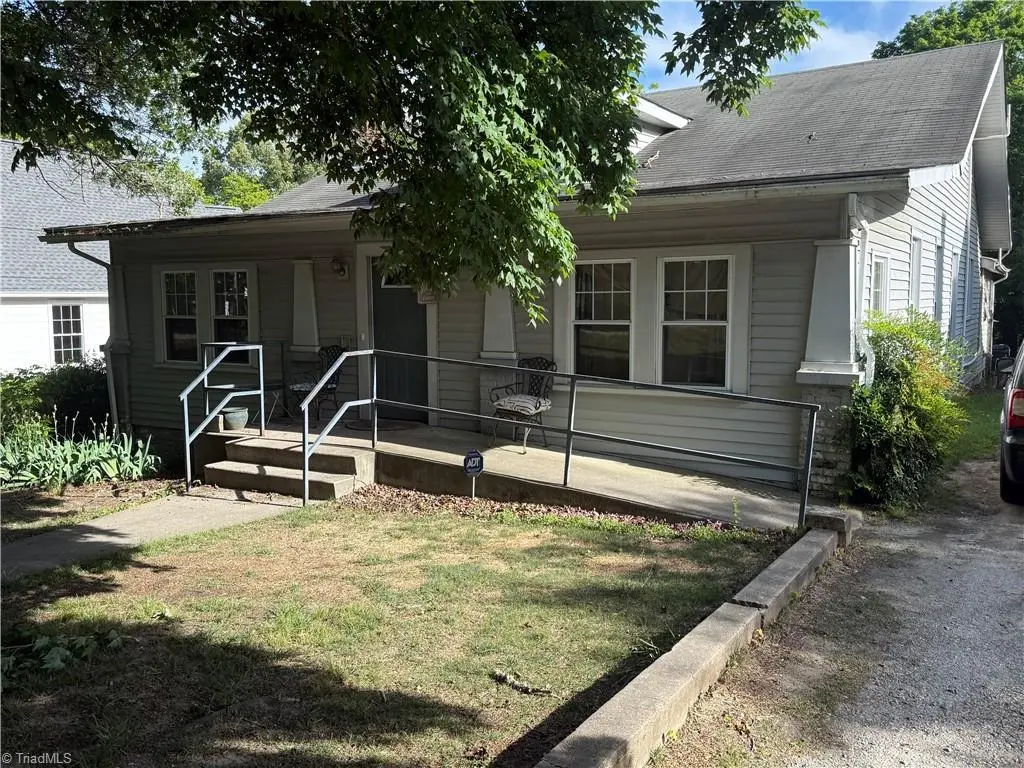 281 Main St