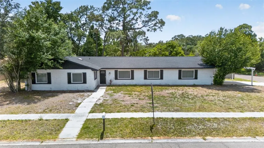 264 Van Gogh Cir