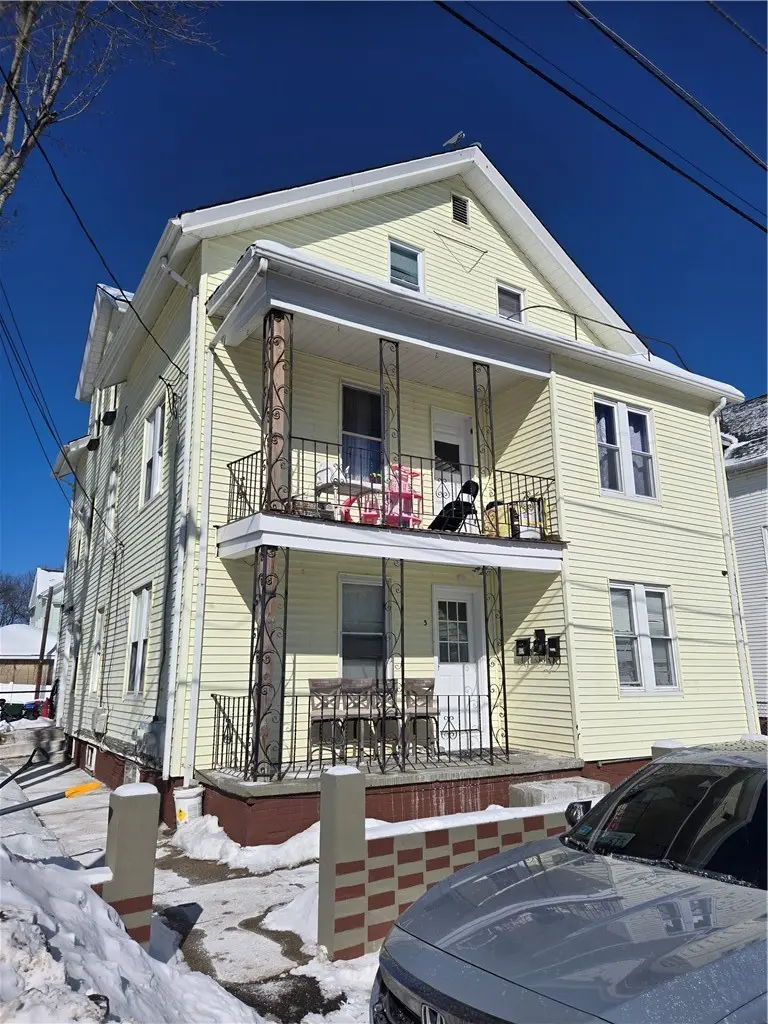 3 Barrett St