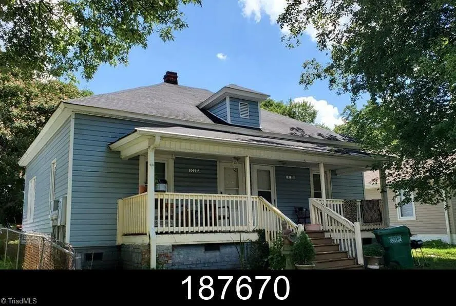 1015 Adams St