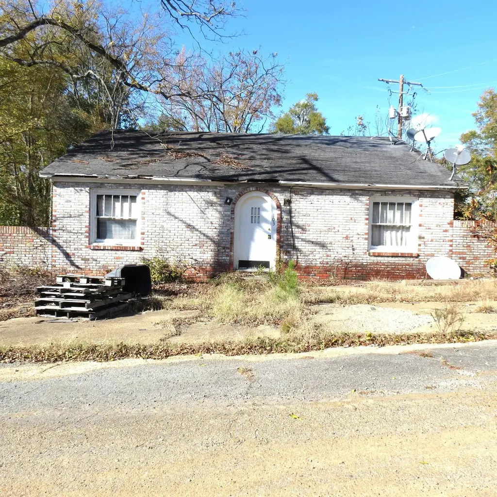 103 5th St