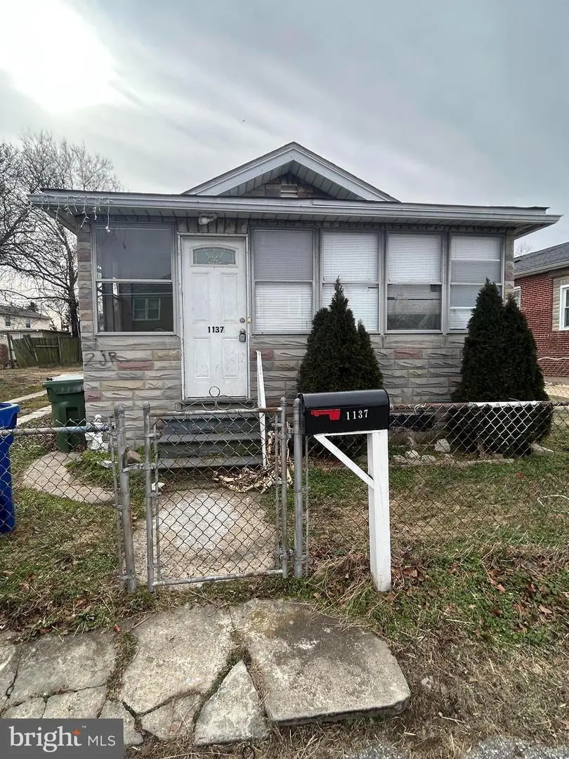 1137 Monroe Cir
