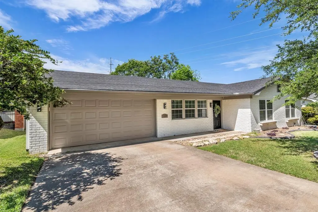 1208 Southwood Dr