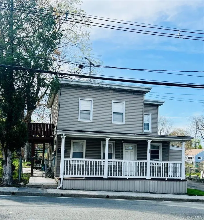 93 Main St