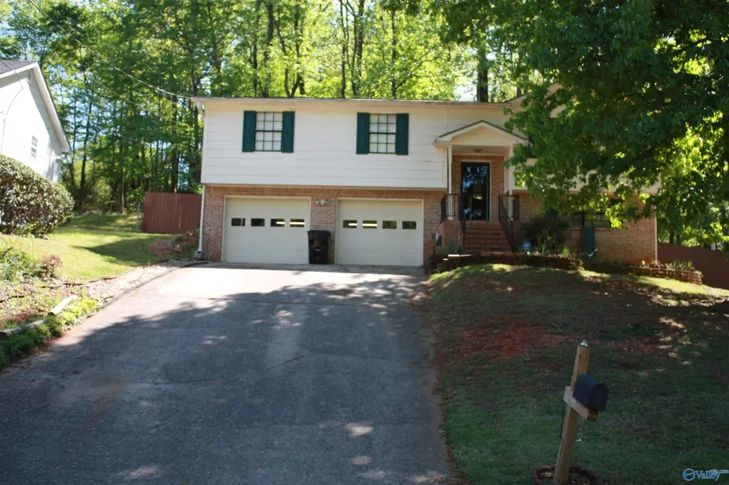1711 Tudor Dr
