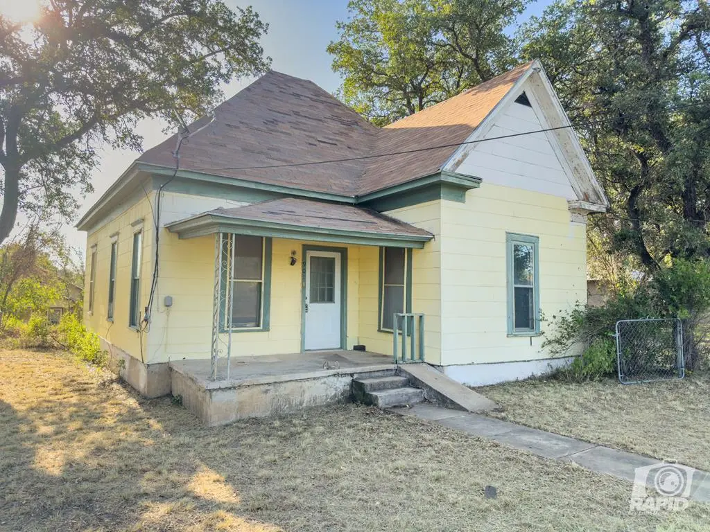 901 S Walnut St
