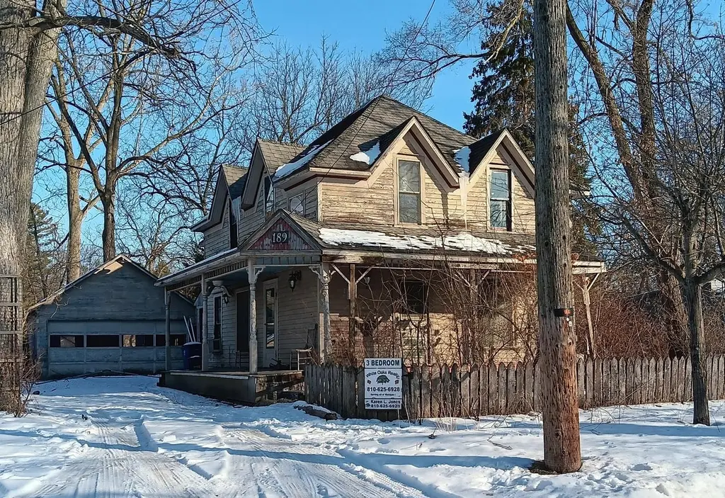 189 S Genesee St