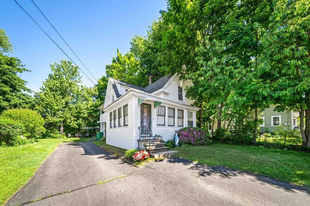 18 Morton Ave