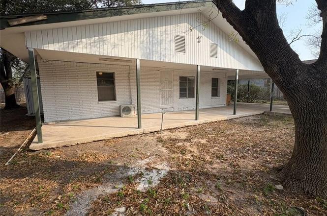 208 Alfredo St