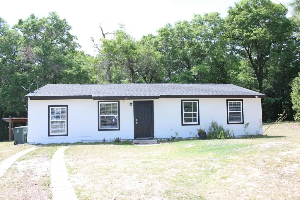 258 White Oak Dr