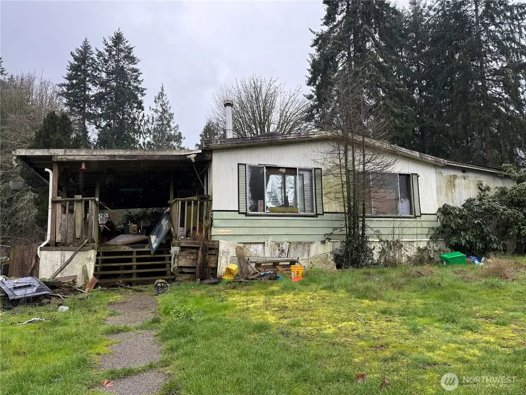 517 NW Past Dr