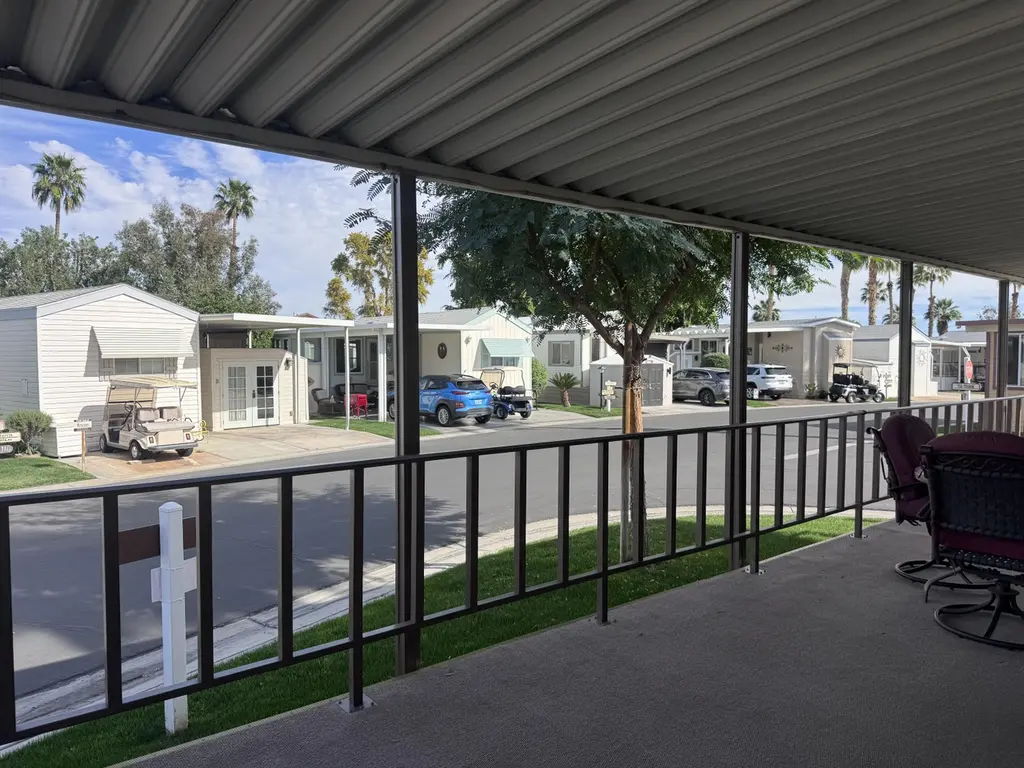 84136 Avenue 44 #178