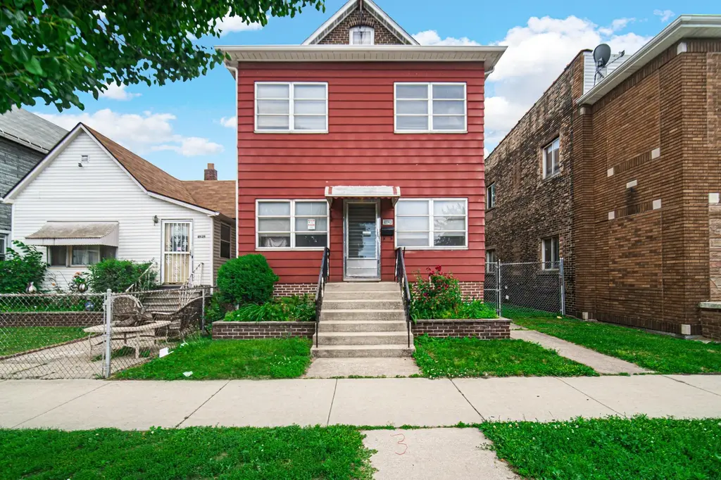 4941 Northcote Ave
