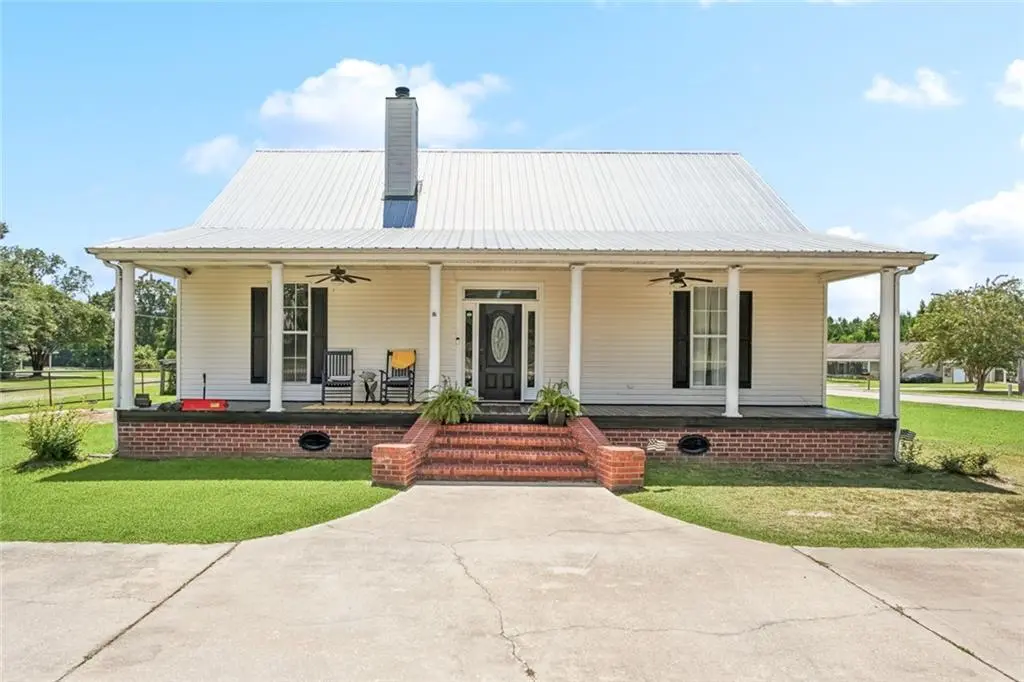 1512 Sunset Dr
