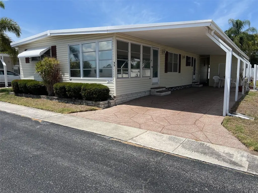 96 Royal Palm Cir