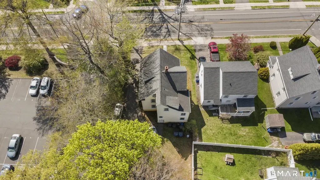 86 Oakwood Ave