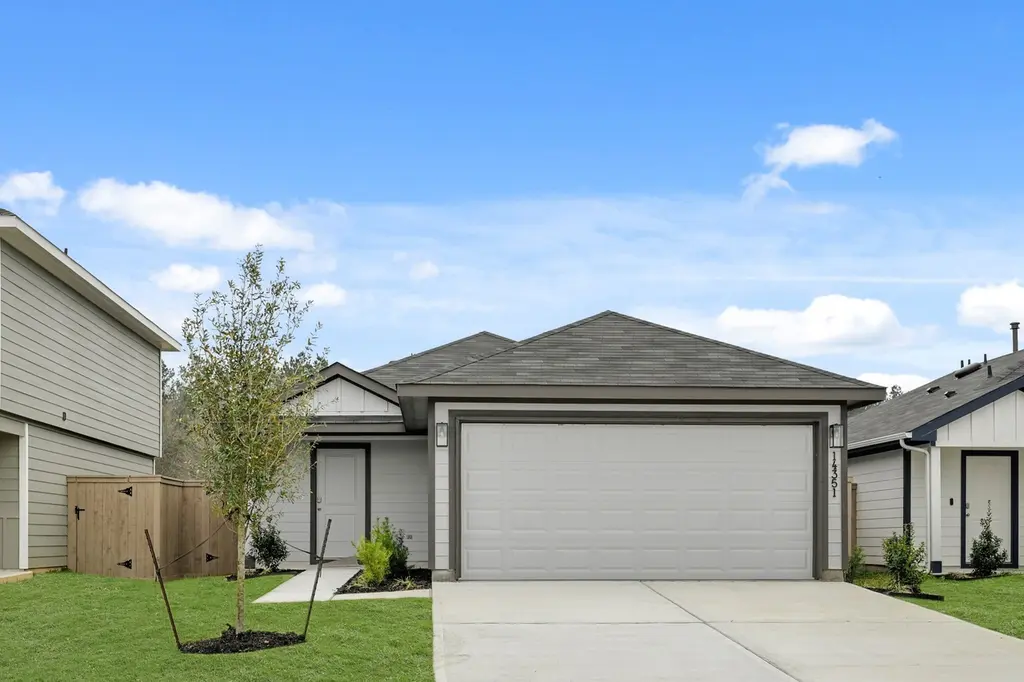 14351 Leafy Willow Dr