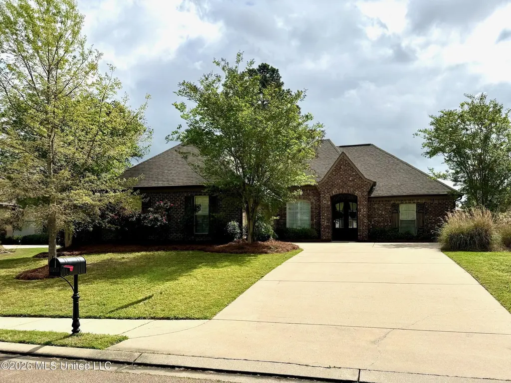 110 Tail Feather Dr