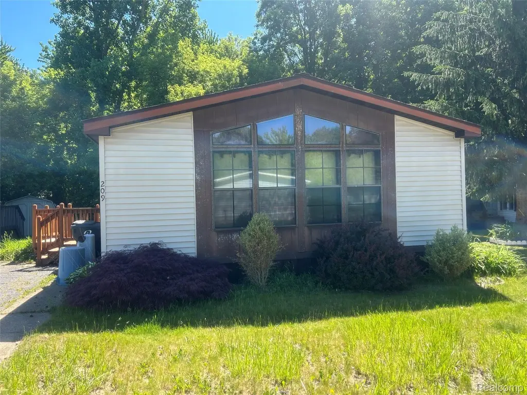 351 N Squirrel RD Rd #209