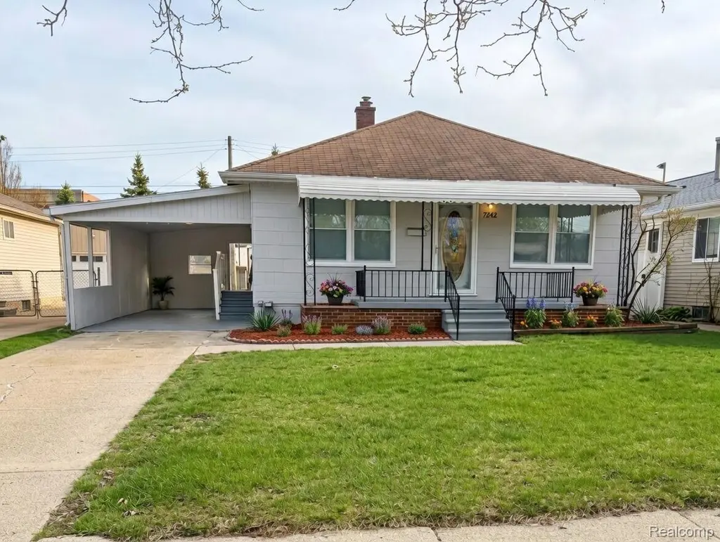 7242 Gerald Ave