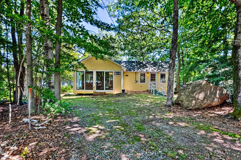 16 Maple Ridge Rd