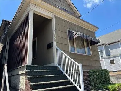 229 Fallowfield Ave