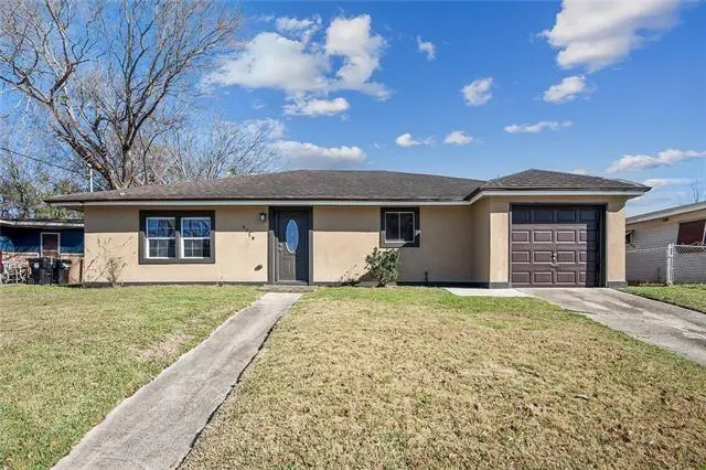 4719 Warren Dr