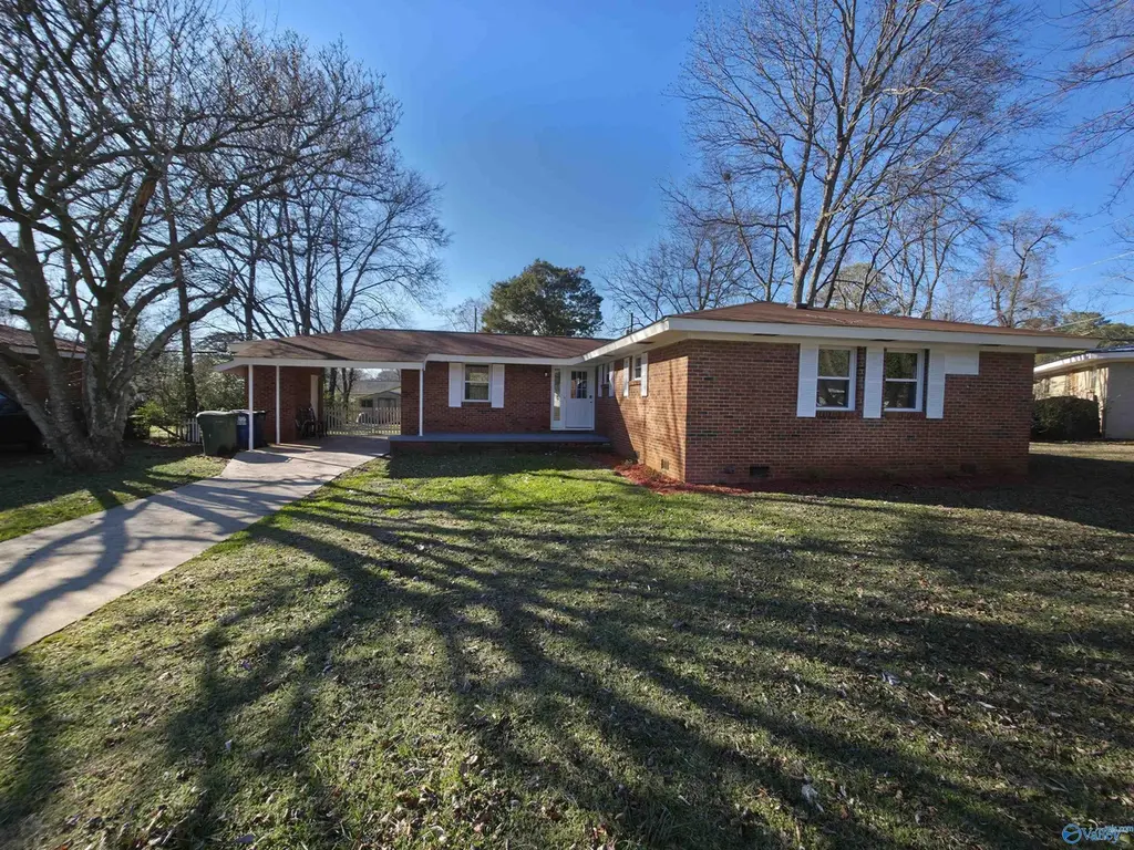 2105 La Salle Rd NW