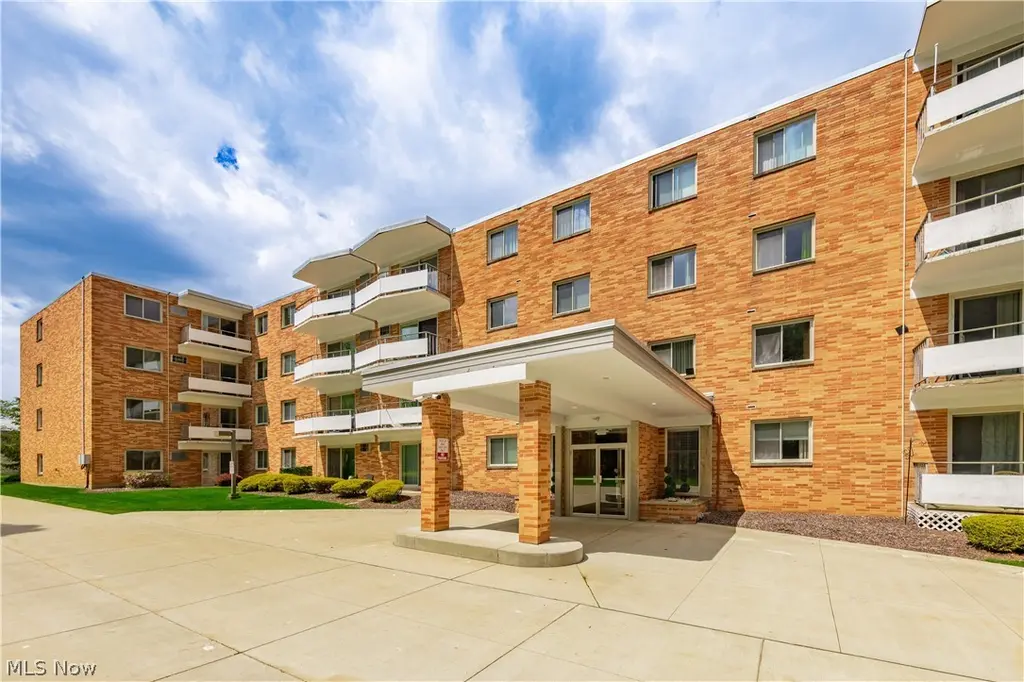 521 Tollis Pkwy #288