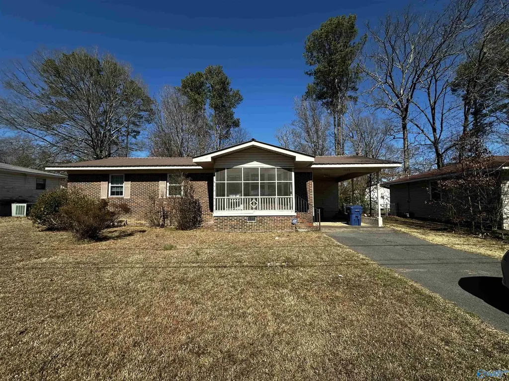 1009 Cornelia Cir