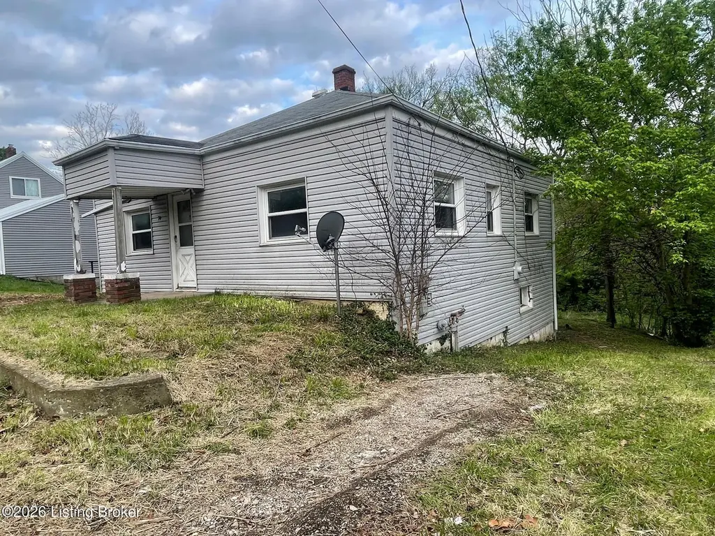 74 Benson Pike