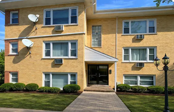 6630 W 95th St Unit 3D