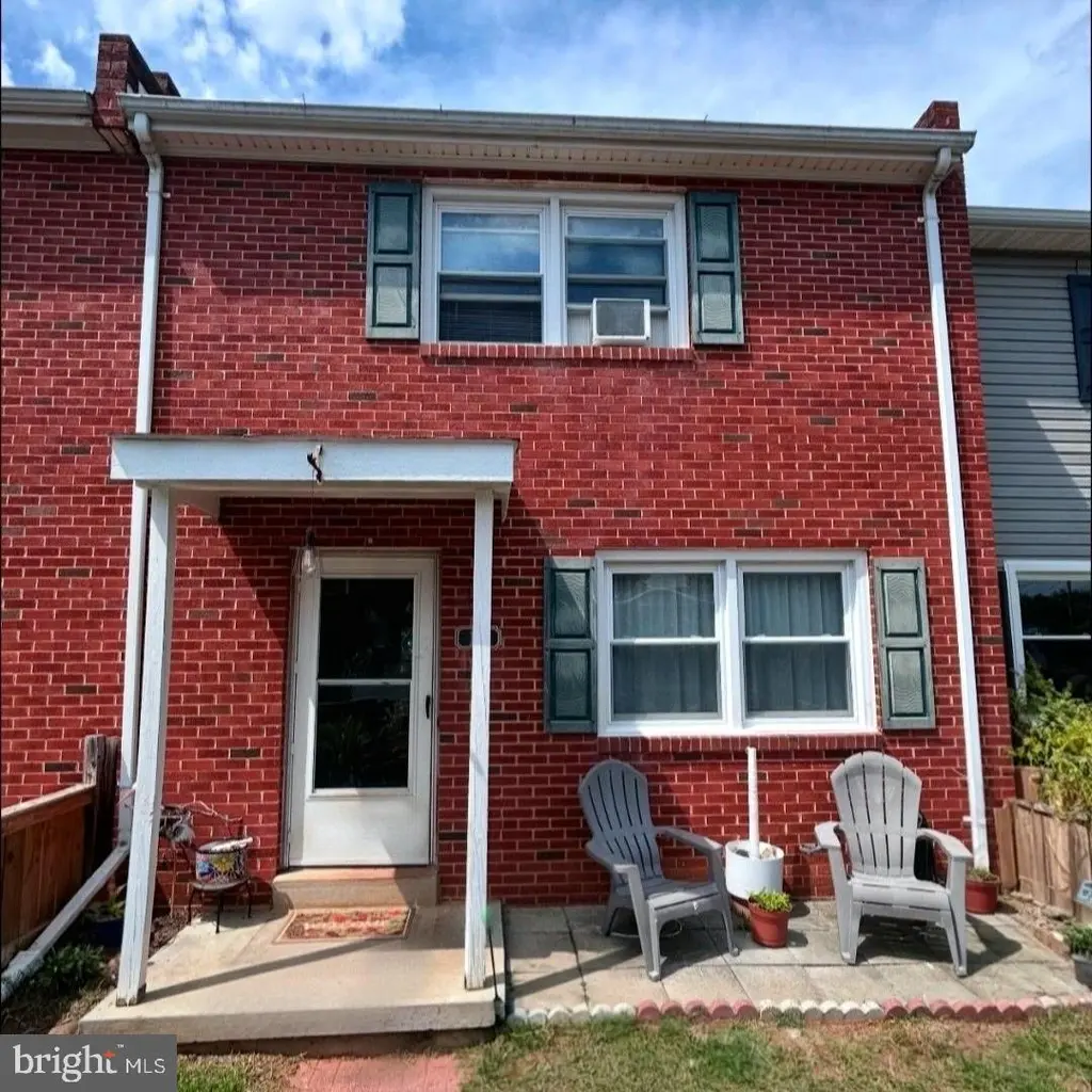 132 Scott St
