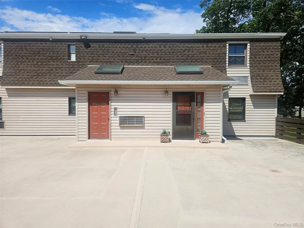 1337 Broadway Unit C10