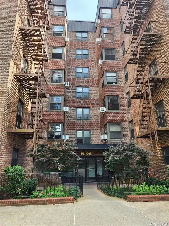91-08 32 Ave Unit E107