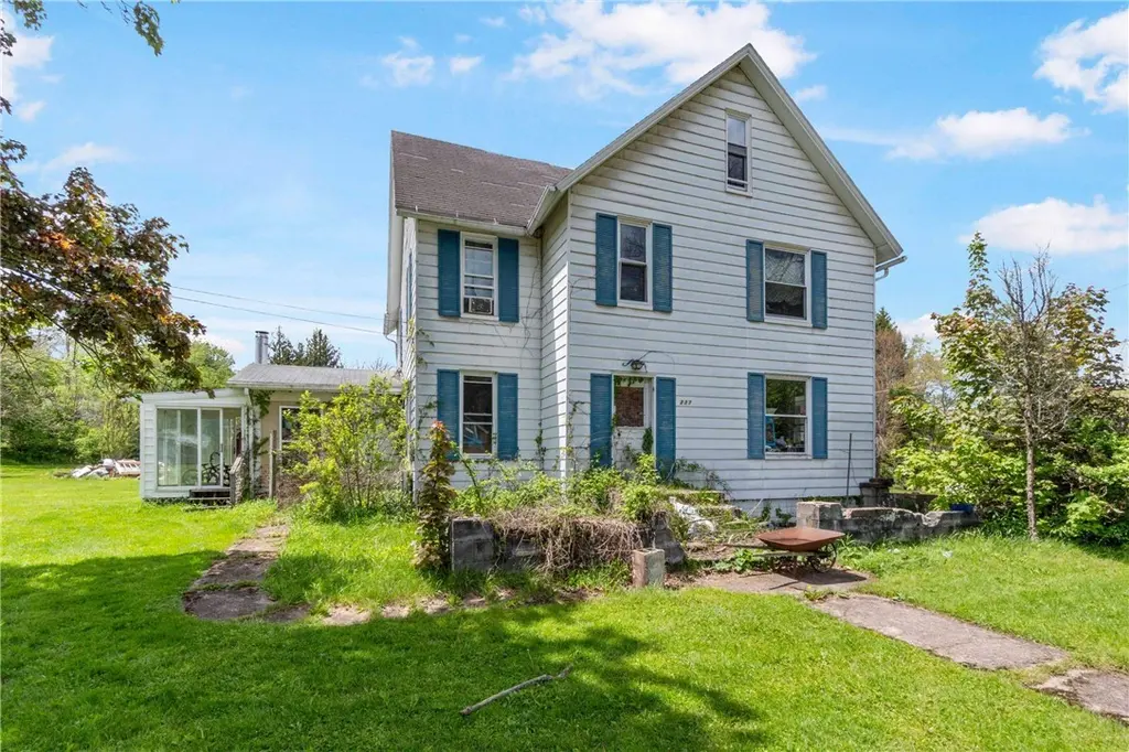 237 Parker St