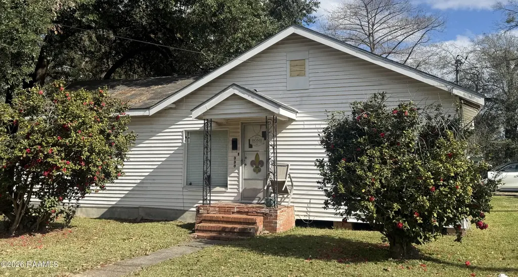 300 Boudreaux St