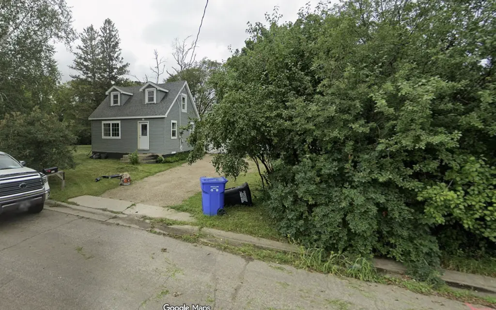 104 Rossman Ave