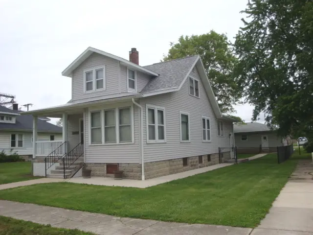 221 W Garfield Ave