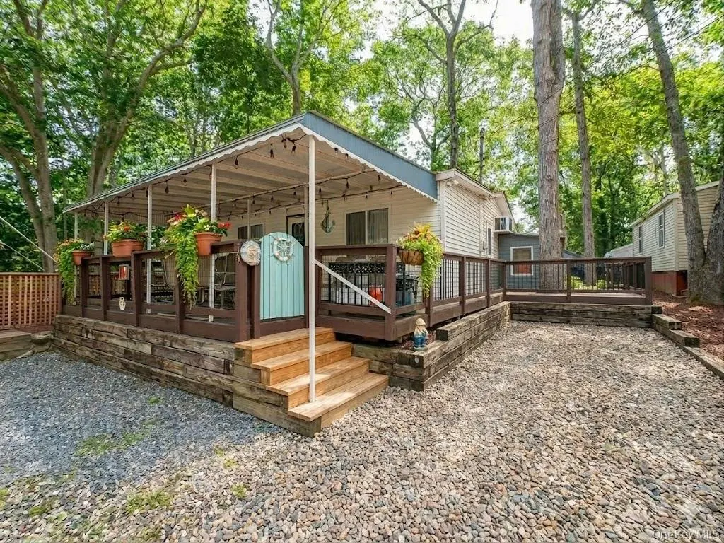 15 Cottage Rd
