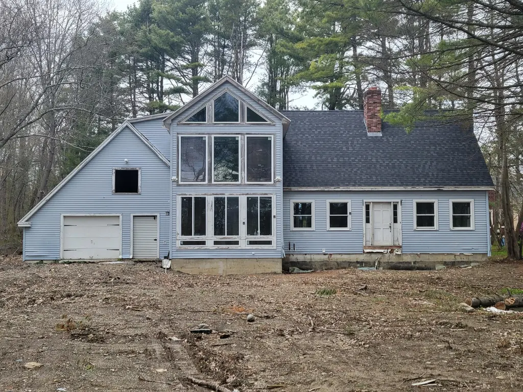 187 W Main St