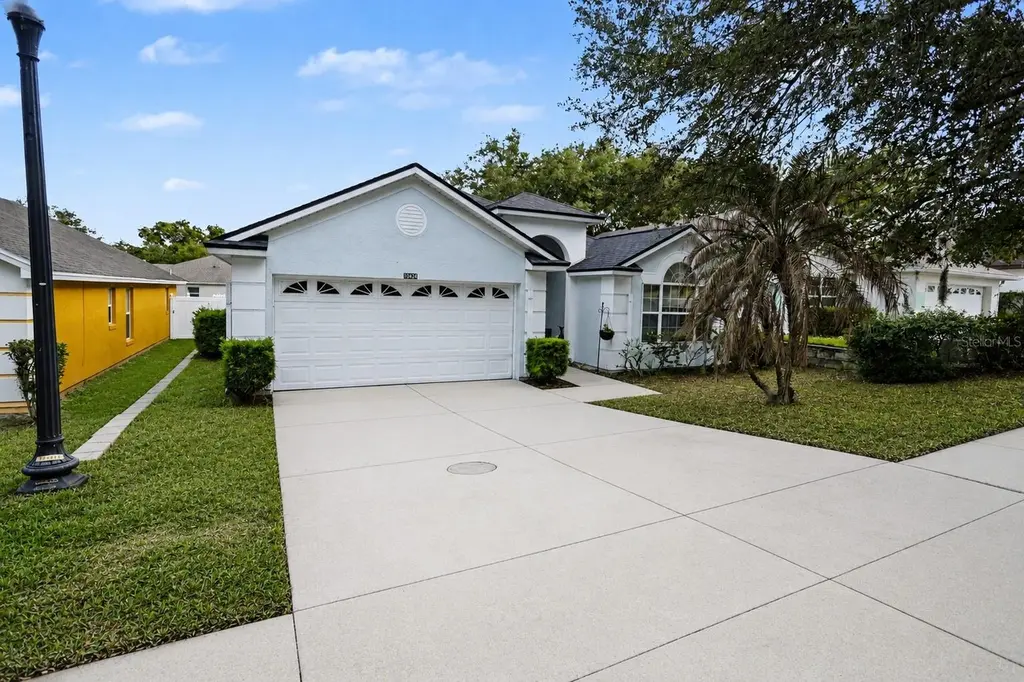 10424 Stonepark Drive Dr