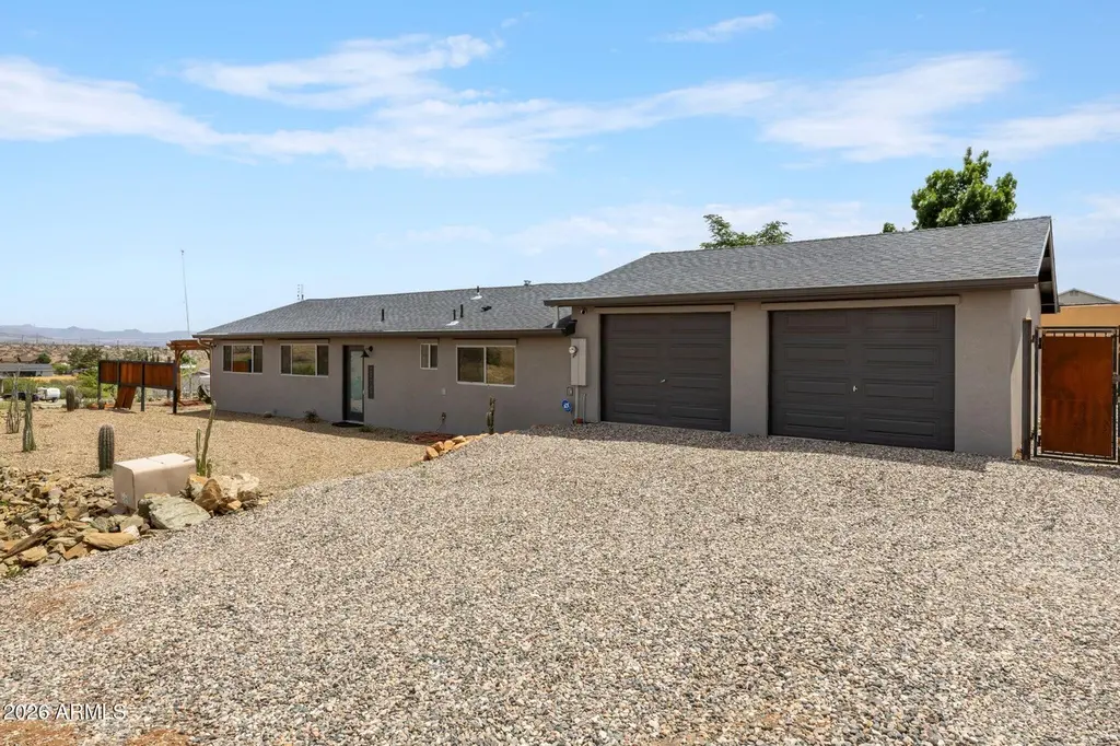 17707 E Hummingbird Ln